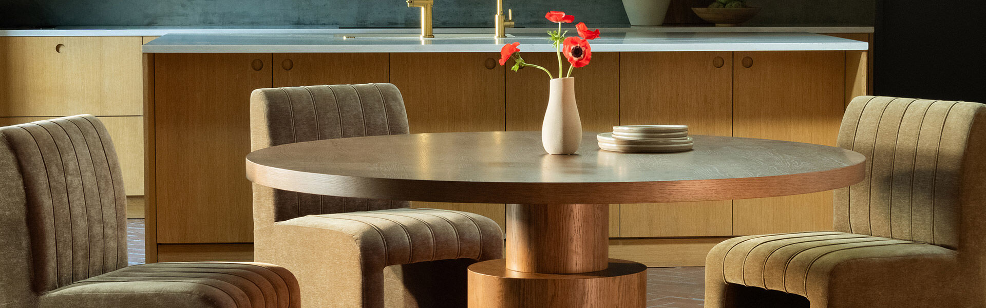 Moe's Home Collection