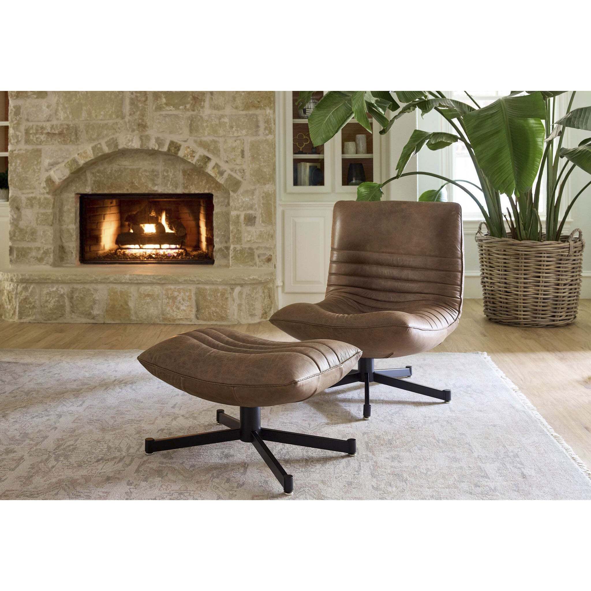 Eduarda Medium Brown Distressed Leather Arm Chair