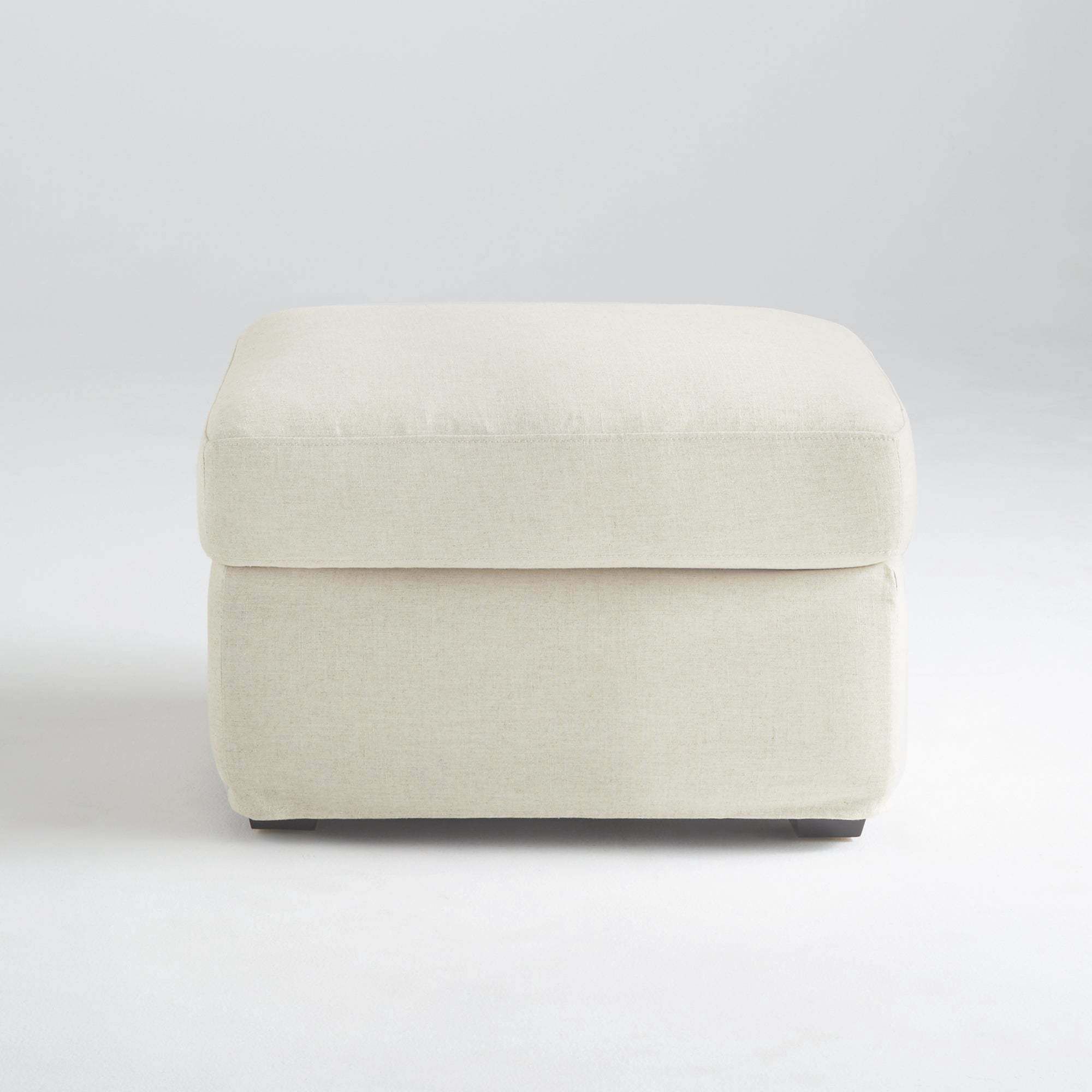 Sovente 19 inch White Ottoman