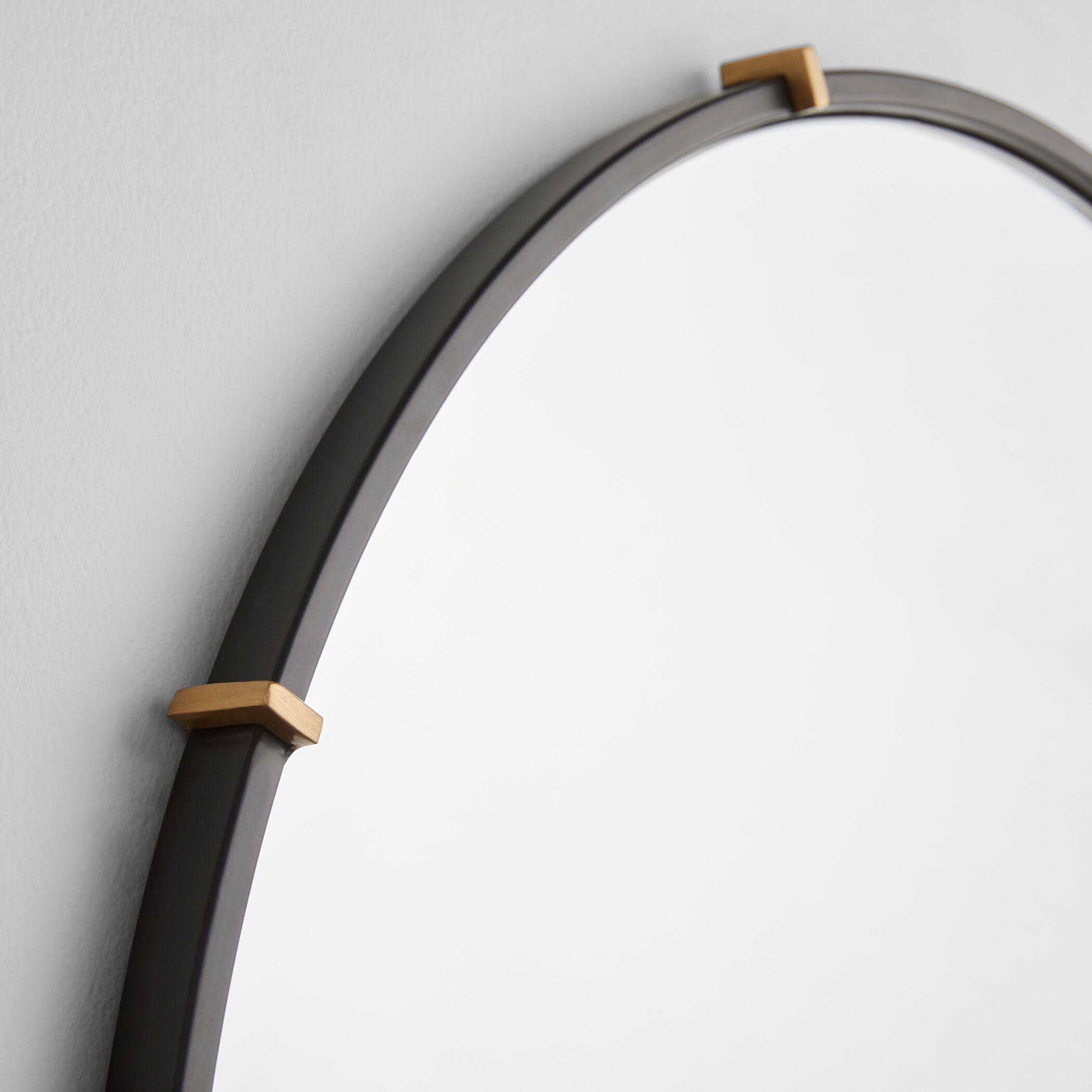 Klipp 32 X 32 inch Black Mirror, Small