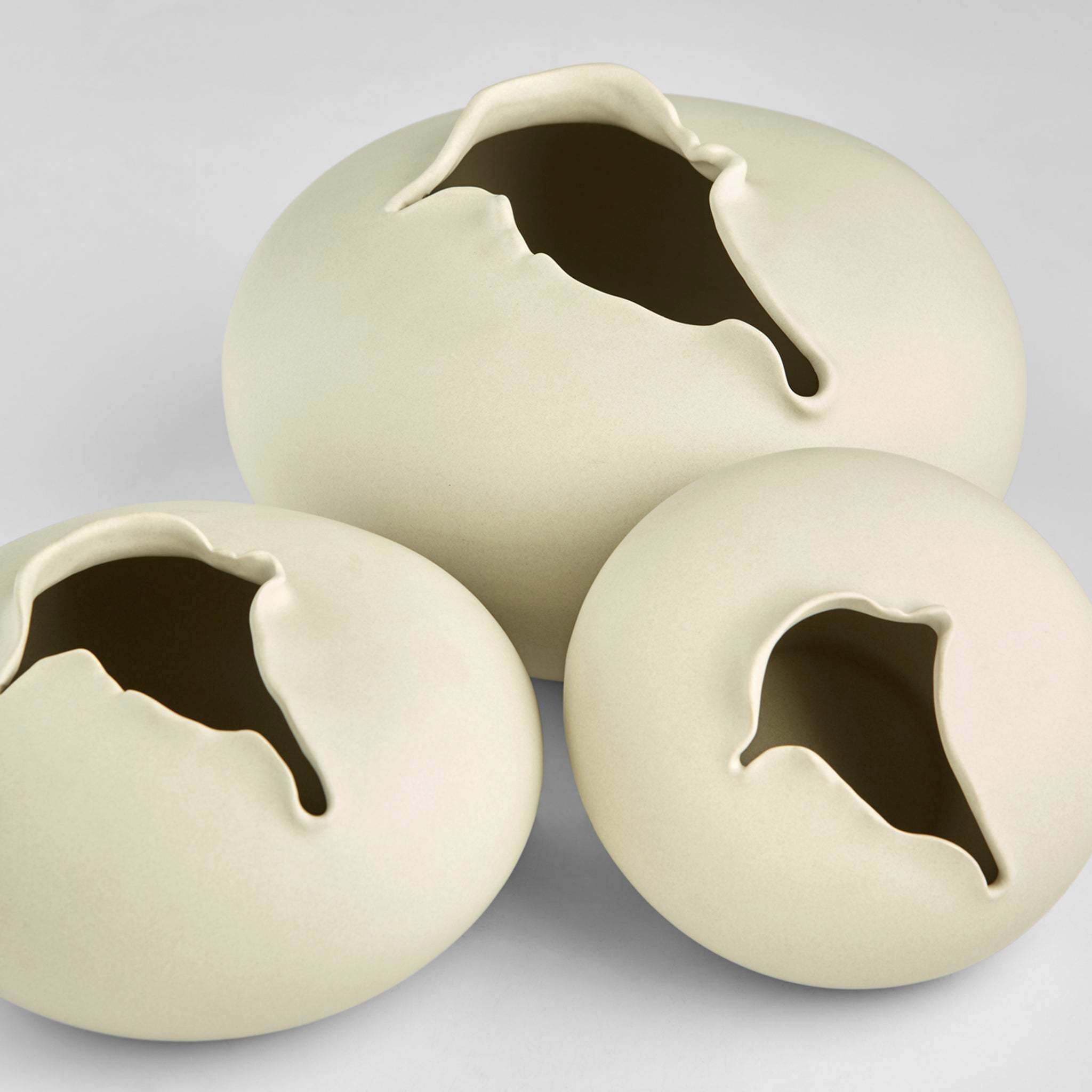 Tambora 14 X 8 inch Vase, Large