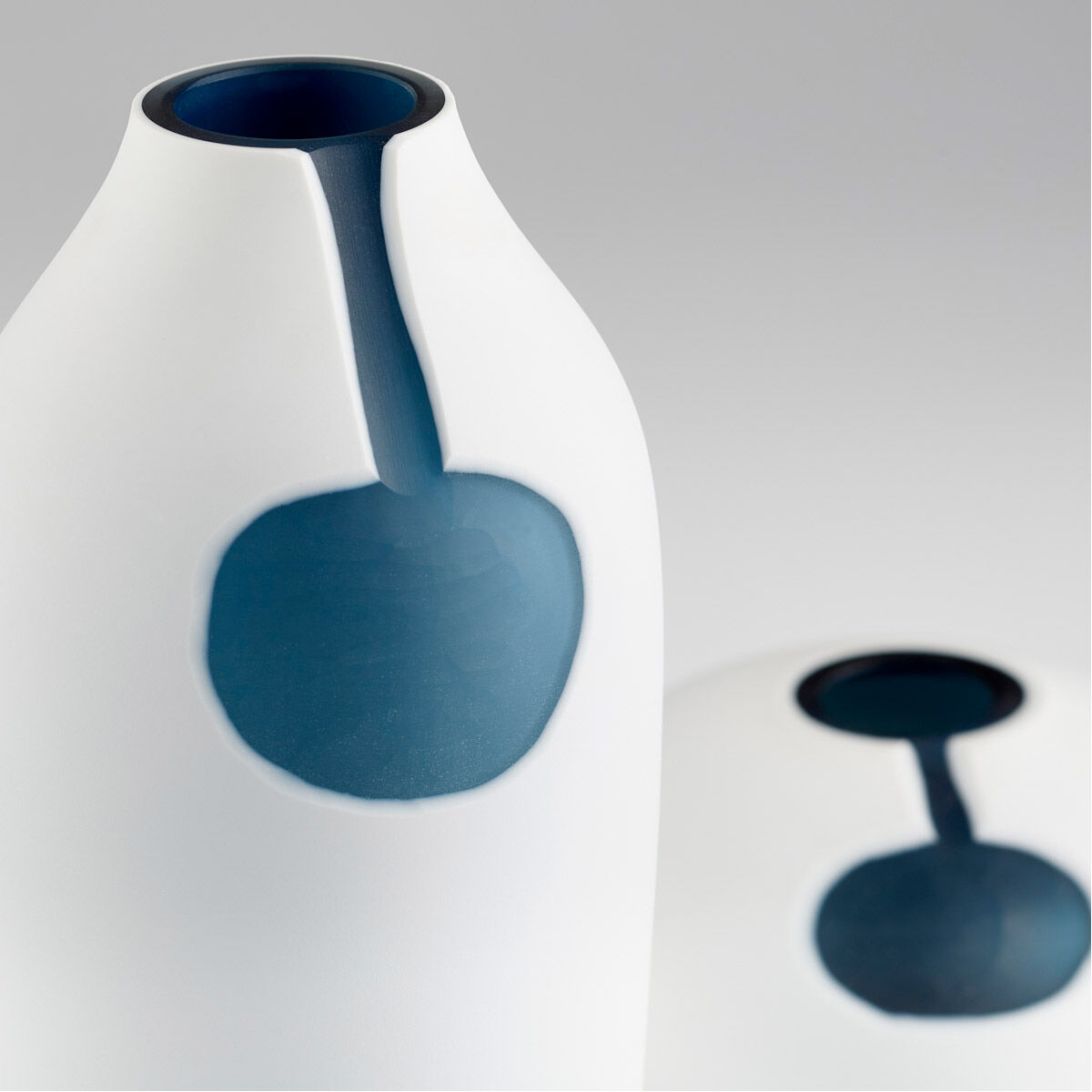 Oracle 14 inch Vase, Large