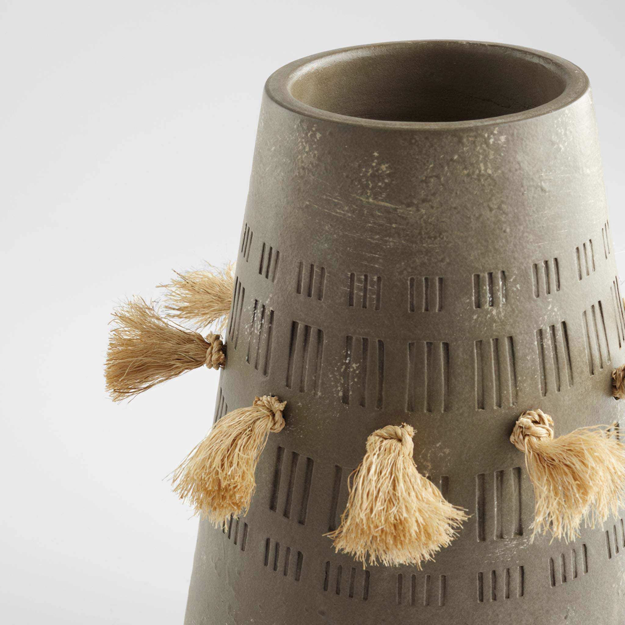 Retting 14 X 11 inch Vase, Large