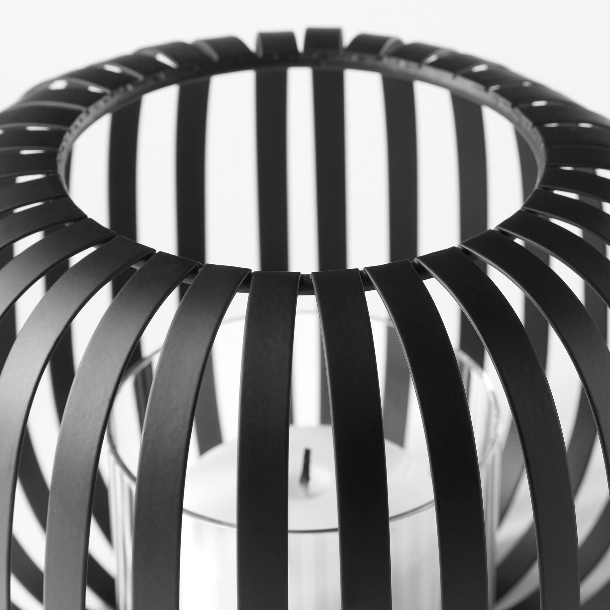 Liny 8.5 X 6.75 inch Hurricane, Medium