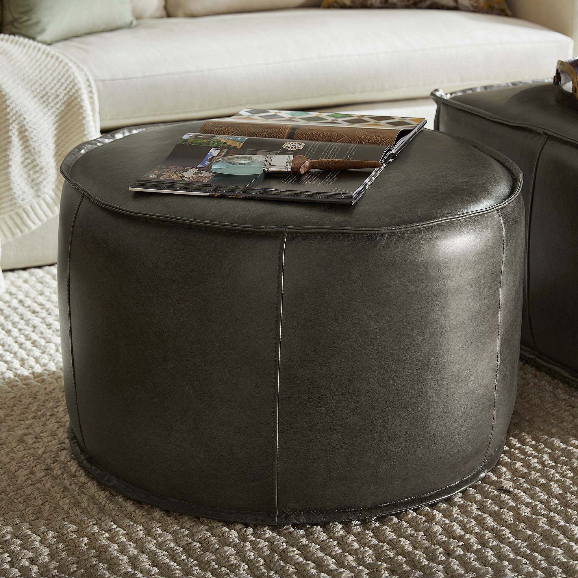 20 deals inch pouf
