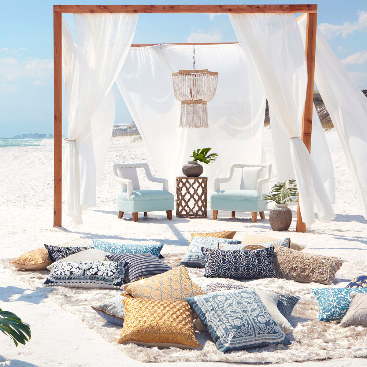 Acorn Golden Antique Planter, Medium